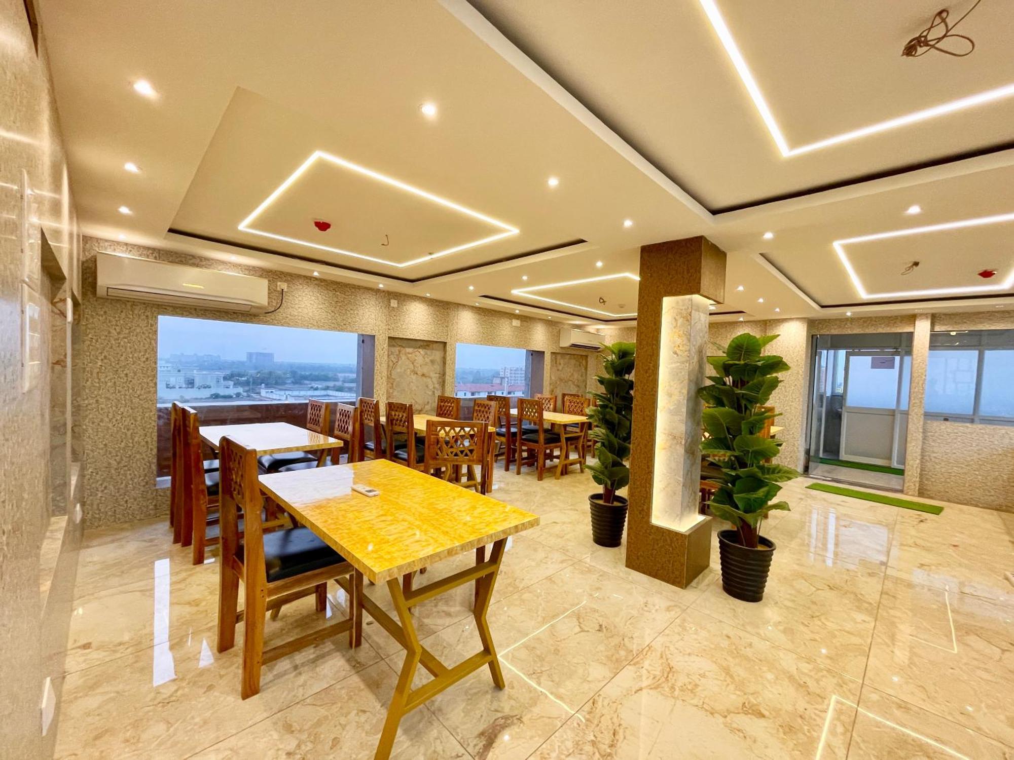 Hotel A One ! Puri, Breakfast Included- Swimming-Pool, Near Sea-Beach-And-Temple, Fully-Air-Conditioned-Hotel With-Lift-And-Parking-Facility - 1 Exterior foto