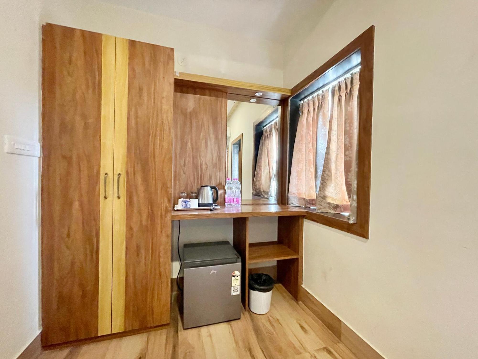 Hotel A One ! Puri, Breakfast Included- Swimming-Pool, Near Sea-Beach-And-Temple, Fully-Air-Conditioned-Hotel With-Lift-And-Parking-Facility - 1 Exterior foto